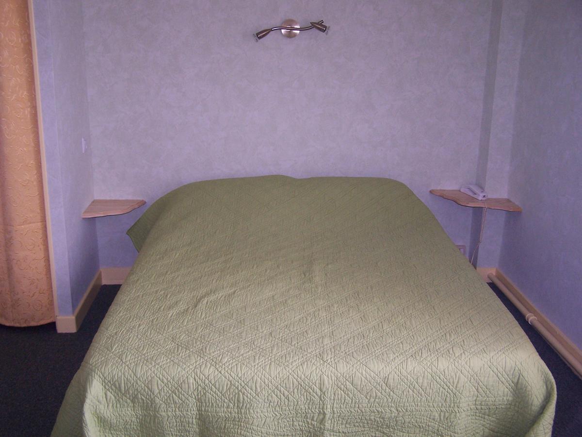Hotel Restaurant Du Velay Le Chambon-sur-Lignon Zewnętrze zdjęcie